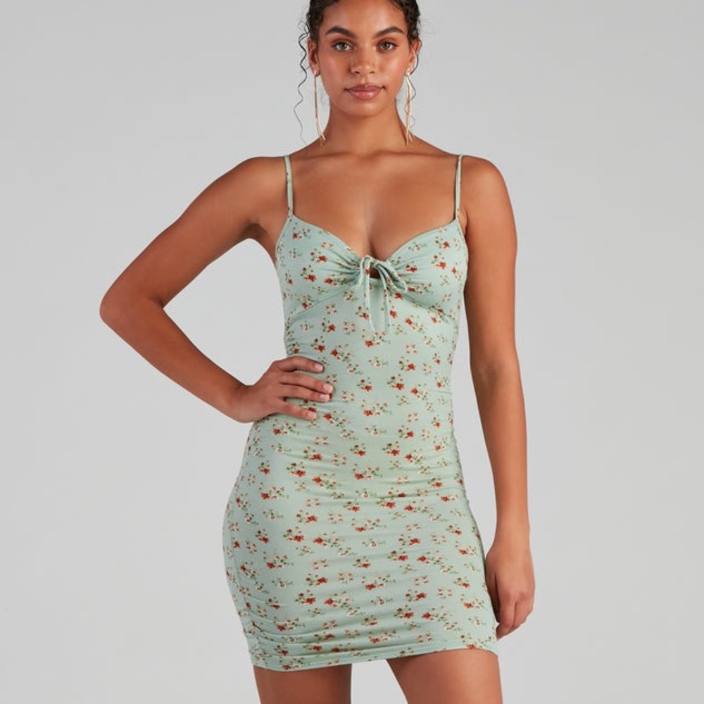Cute floral mini dress!